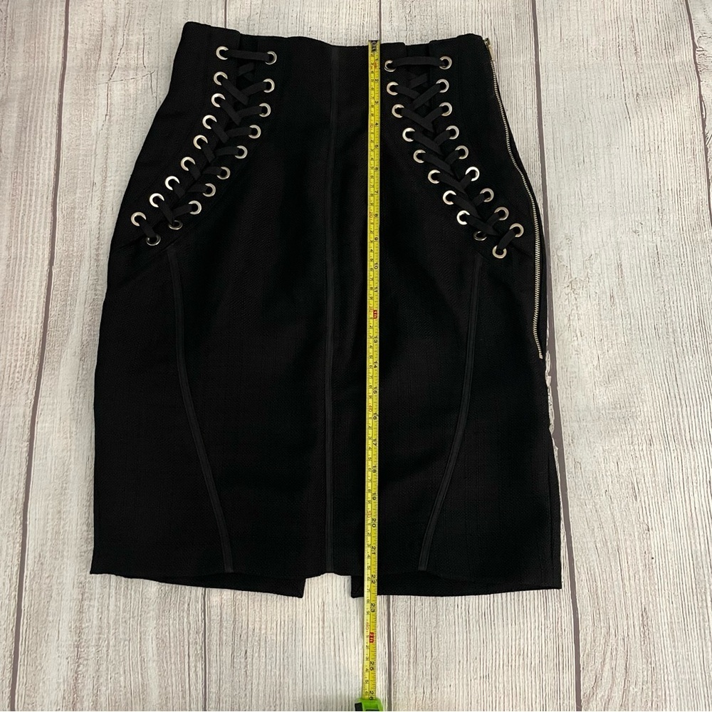 FOREVER UNIQUE Women’s Black & Gold Skirt with Lace Detail Size 4 - Picture 4 of 6